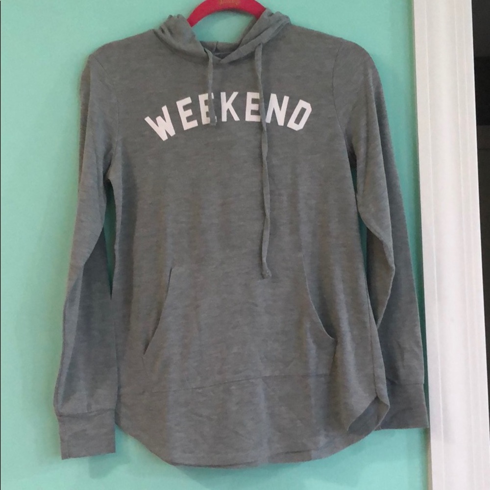 “weekend” long sleeve